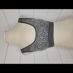 Aerie large light & dark grey print sports bra